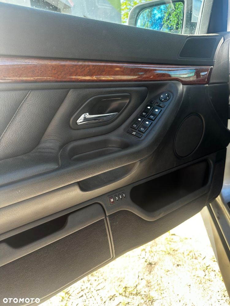 BMW Seria 7 - 14