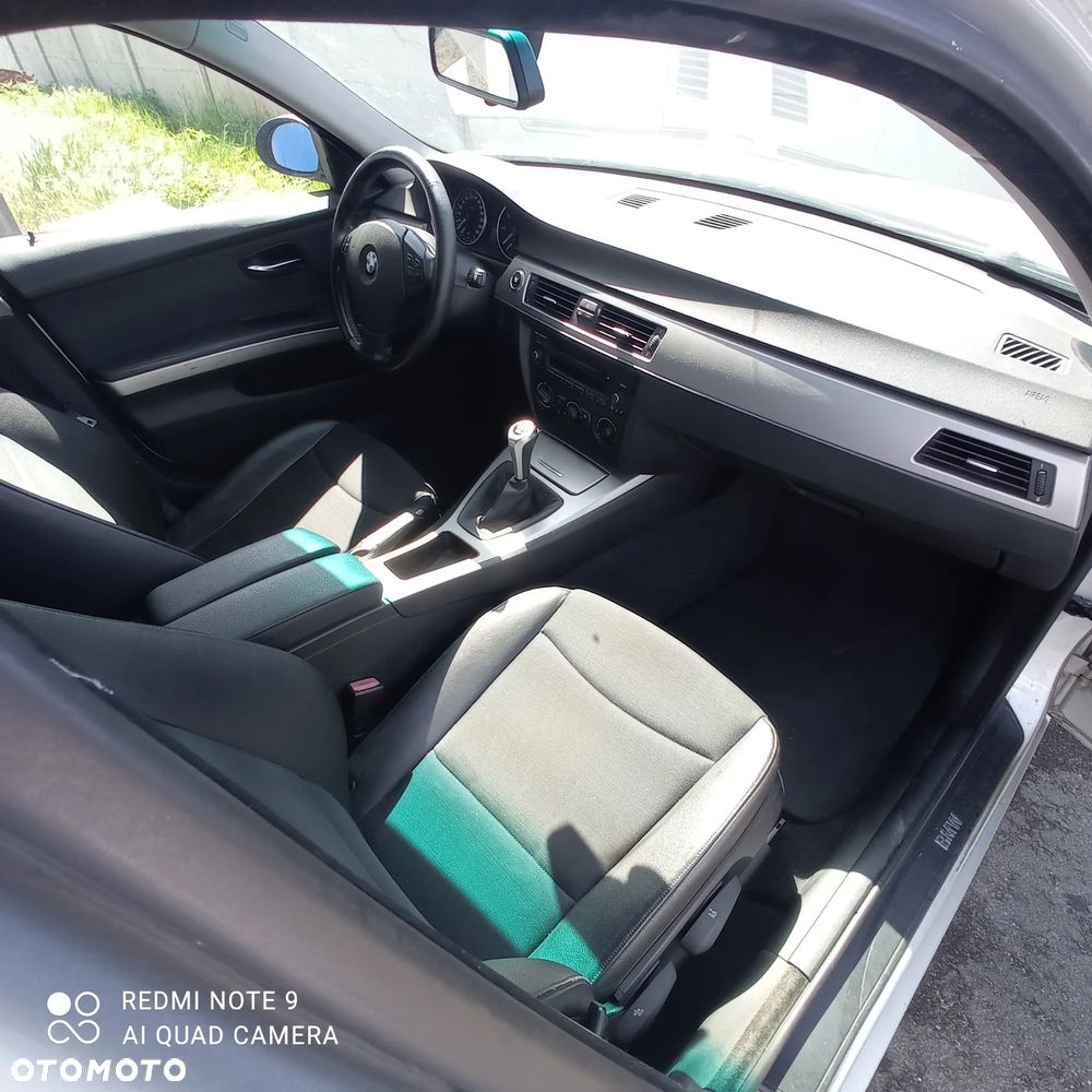 BMW Seria 3 320i - 4