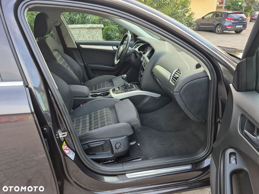Audi A4 Avant 2010 photo 5