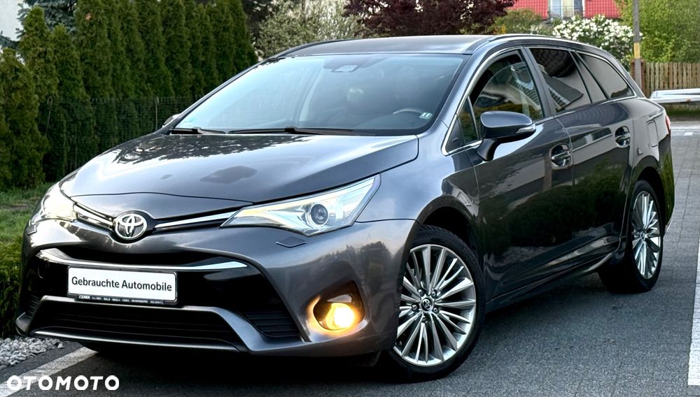 Toyota Avensis Touring Sports 1.8 Executive - 30