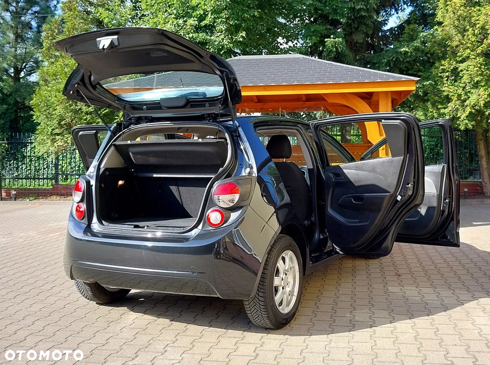 Chevrolet Aveo 1.4 LTZ - 32