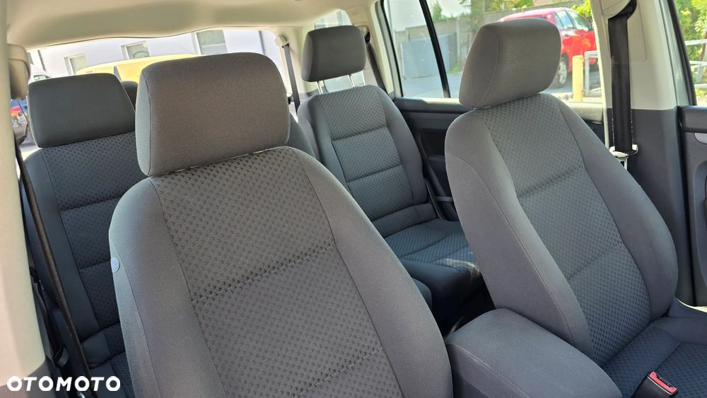 Volkswagen Touran 1.6 - 19