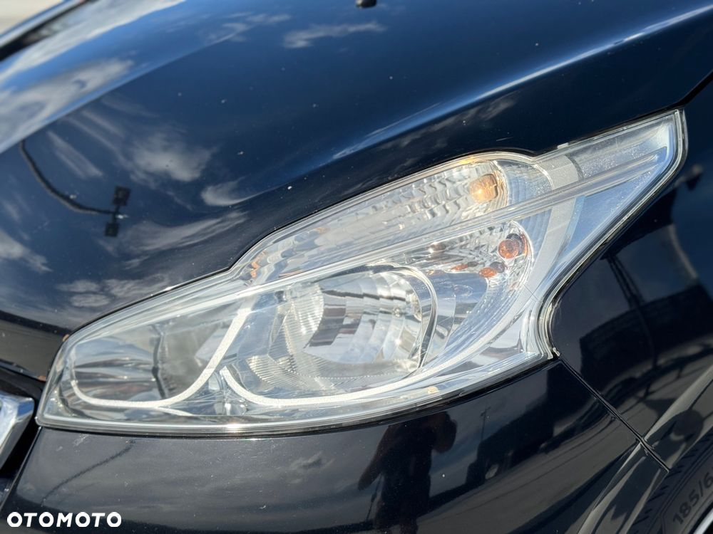 Peugeot 208 1.6 e-HDi Active STT - 38