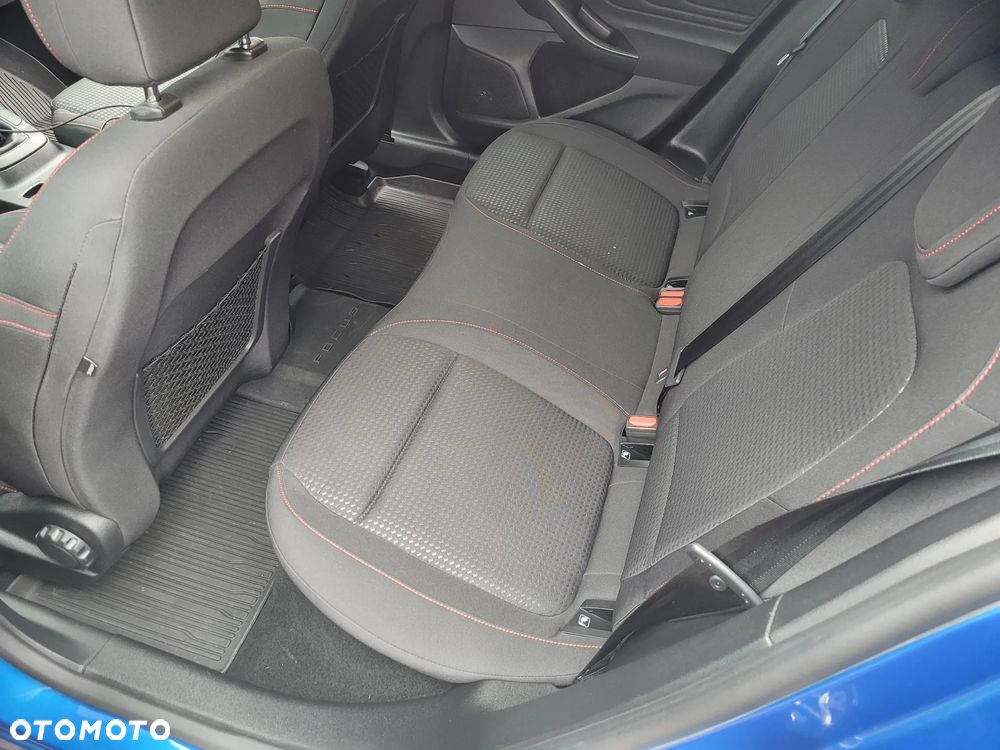 Ford Focus 1.0 EcoBoost mHEV ST-Line X - 22