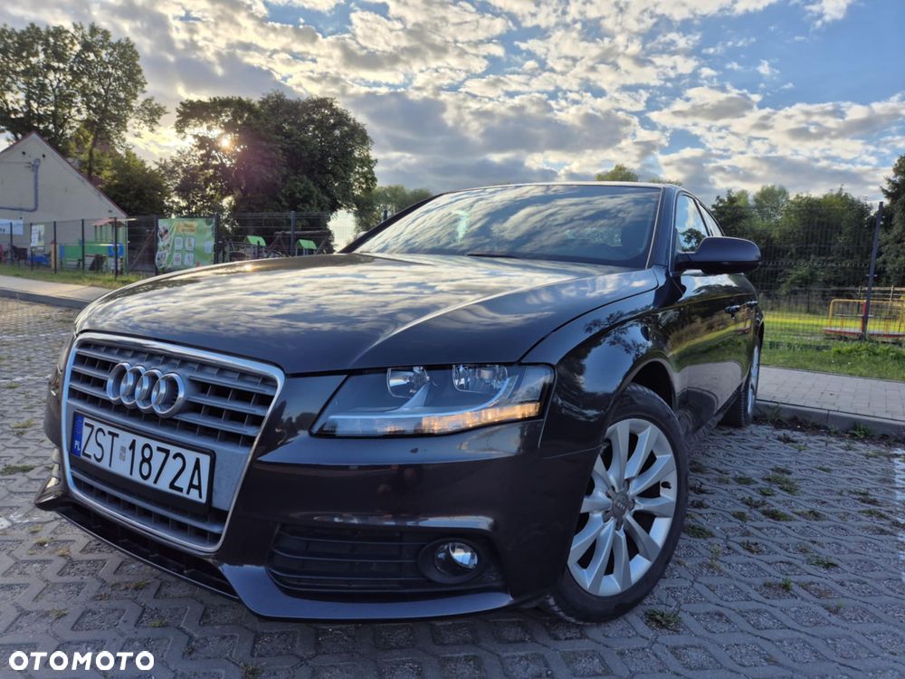 Audi A4 Limousine - 11