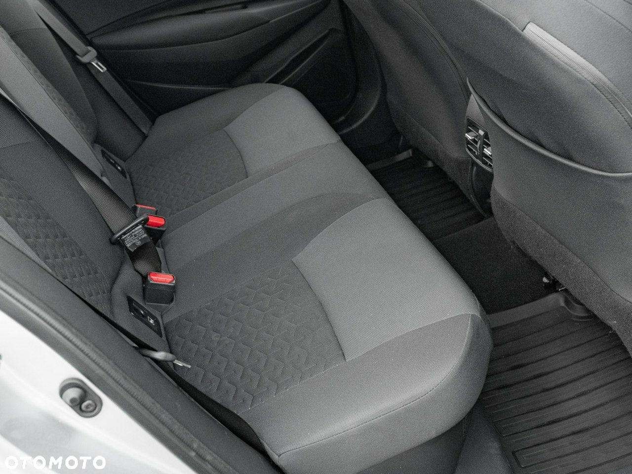 Toyota Corolla - 30