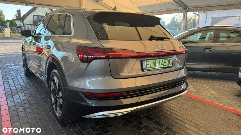 Audi e-tron - 24