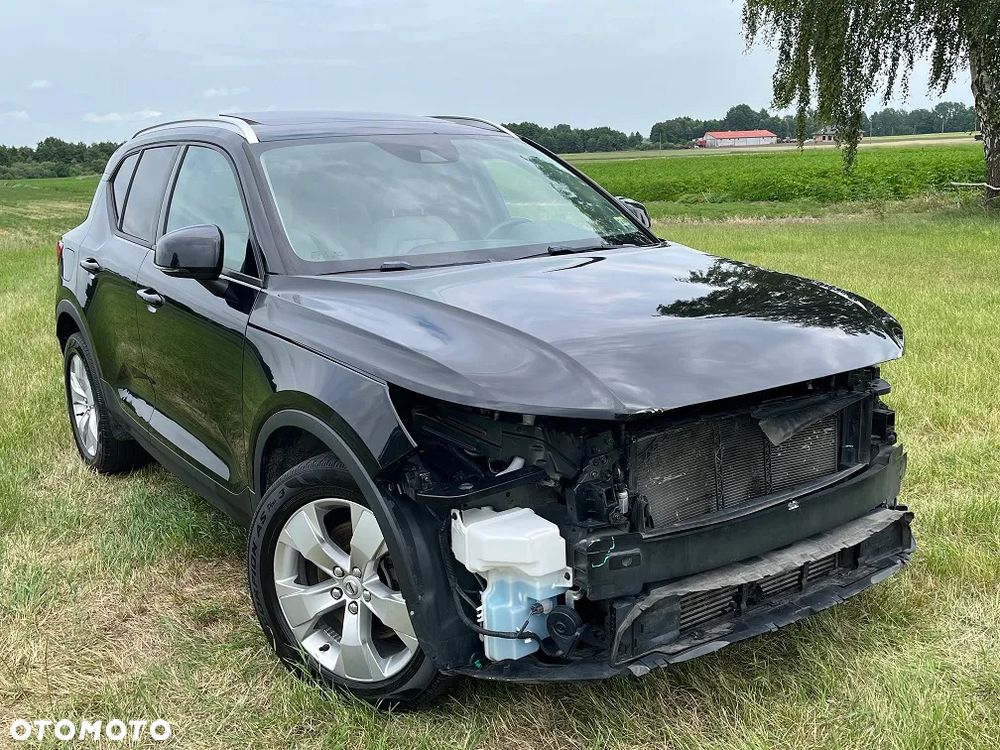 Volvo XC 40 T5 AWD Geartronic Momentum - 4