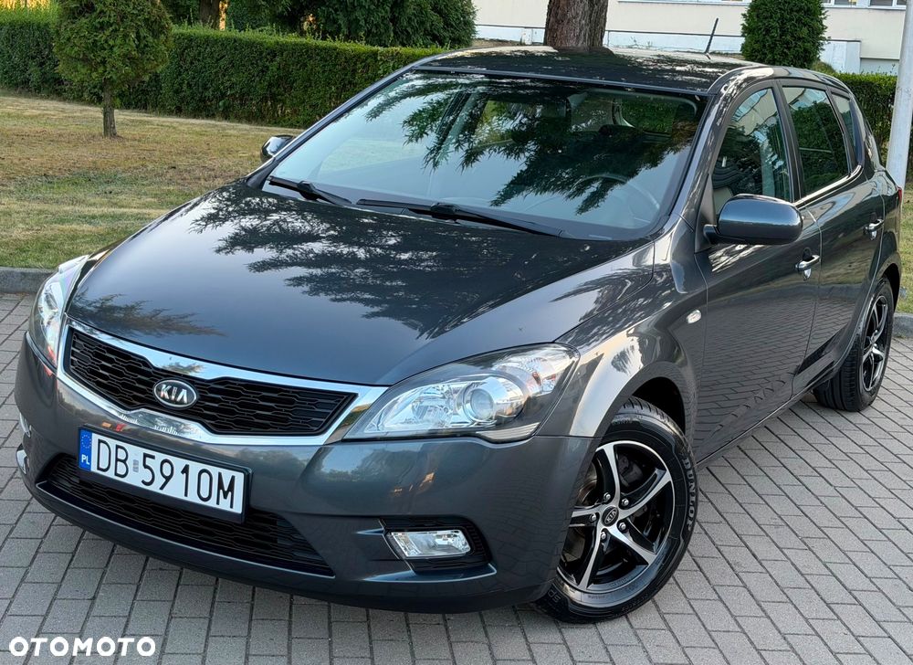Kia Ceed 1.6 CVVT Dream-Team Edition - 8