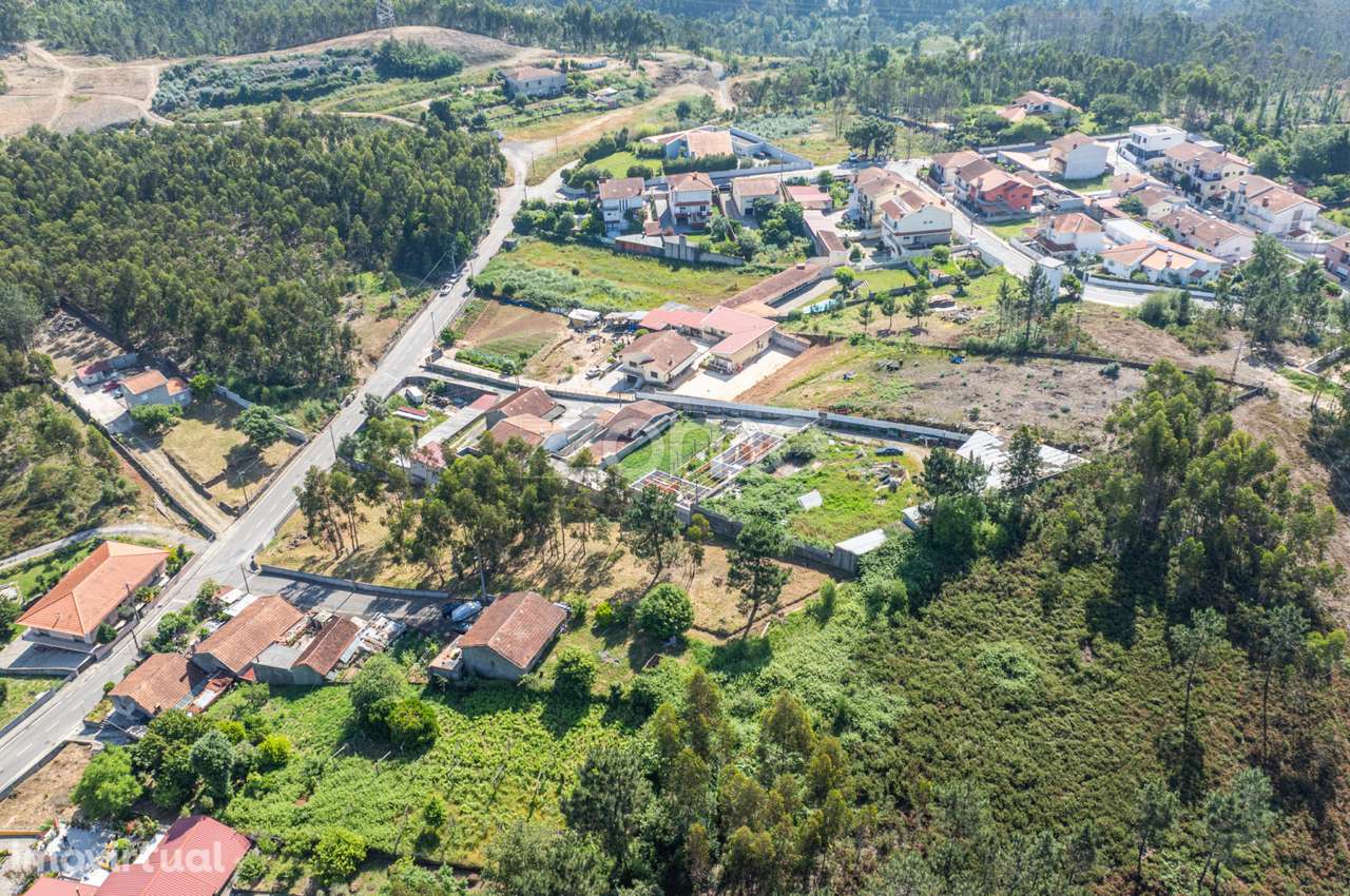 Moradia com 2 Anexos e 2 Terrenos para construção - Grande imagem: 5/19