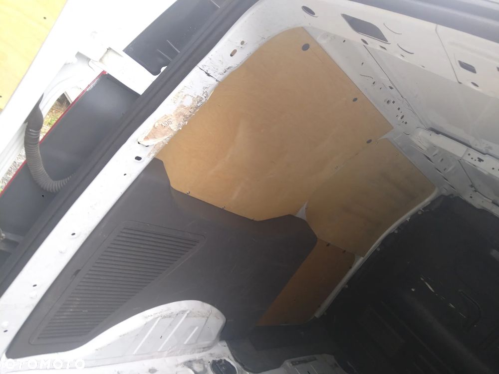 Ford Transit Connect - 20