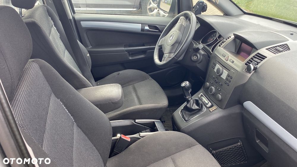 Opel Zafira 1.6 Essentia - 4