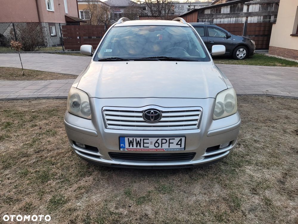 Toyota Avensis 1.8 VVT-i Sol - 1