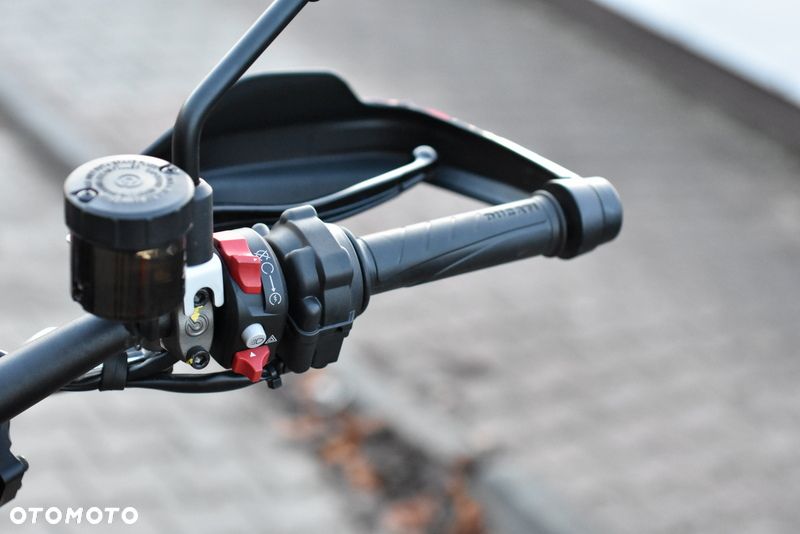 Ducati Hypermotard - 31