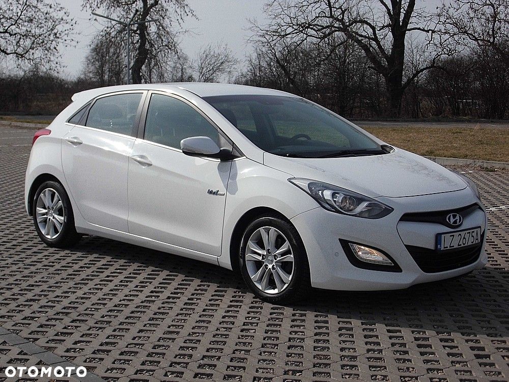 Hyundai i30 1.6 CRDi Fifa World Cup Edition - 30