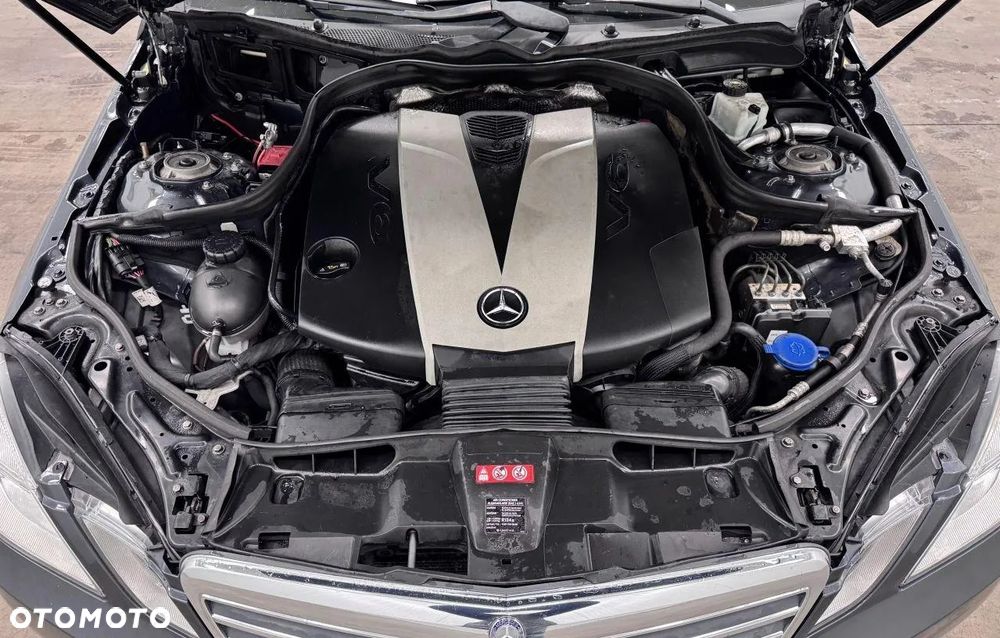Mercedes-Benz Klasa E 300 CDI BlueEff - 15