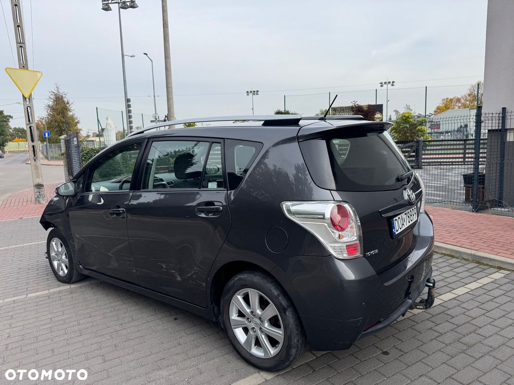 Toyota Verso - 5