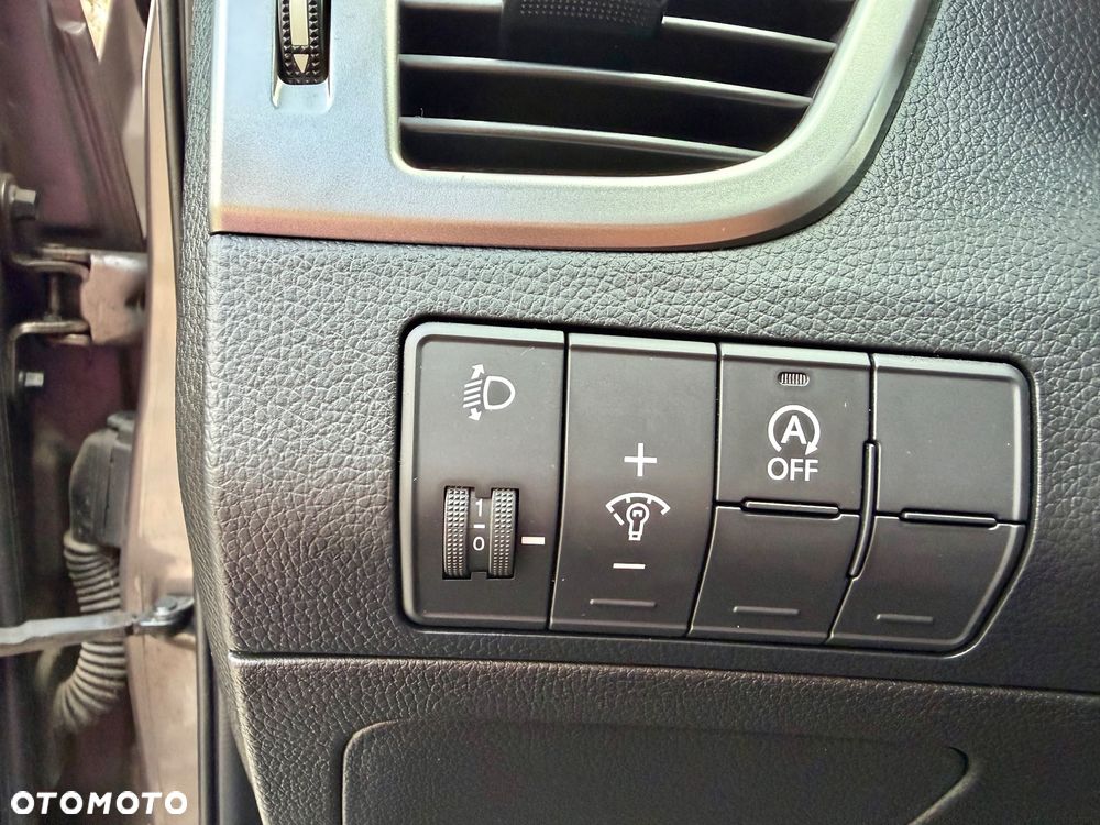 Hyundai i30 1.6 Trend - 18