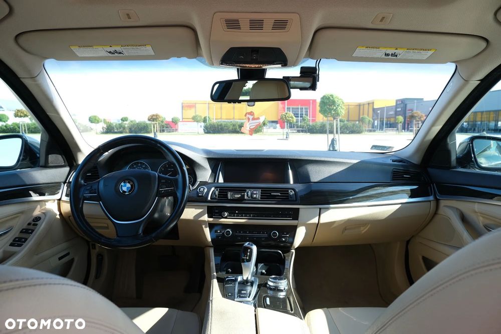 BMW Seria 5 535i xDrive Sport-Aut Luxury Line - 2