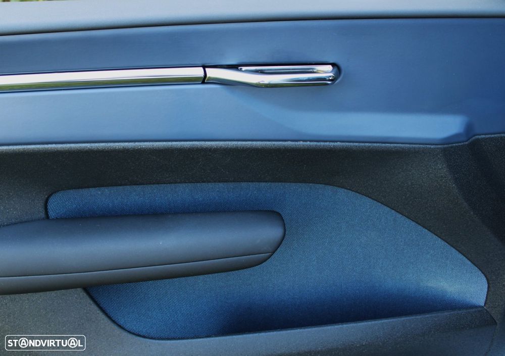 Volvo EX30 69 kWh Single Motor Extended Range Ultra - 17