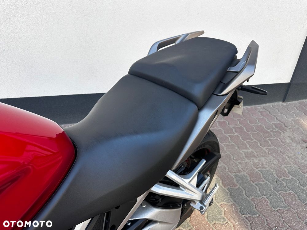Honda VFR - 14