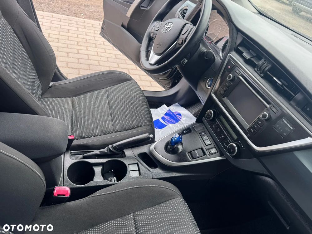 Toyota Auris 1.8 HSD Prestige NAVI - 19