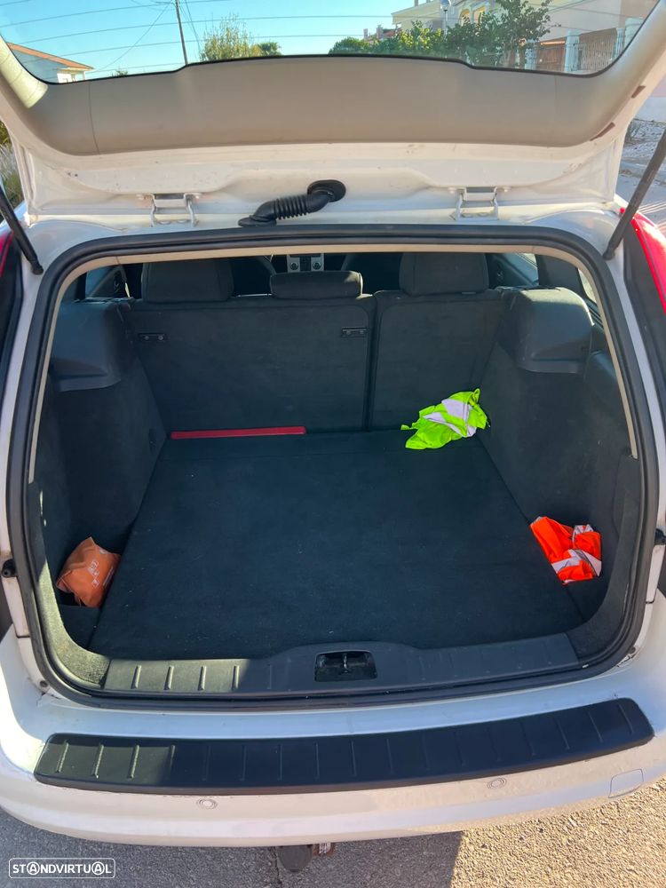 Volvo V50 1.6D DPF DRIVe - 16