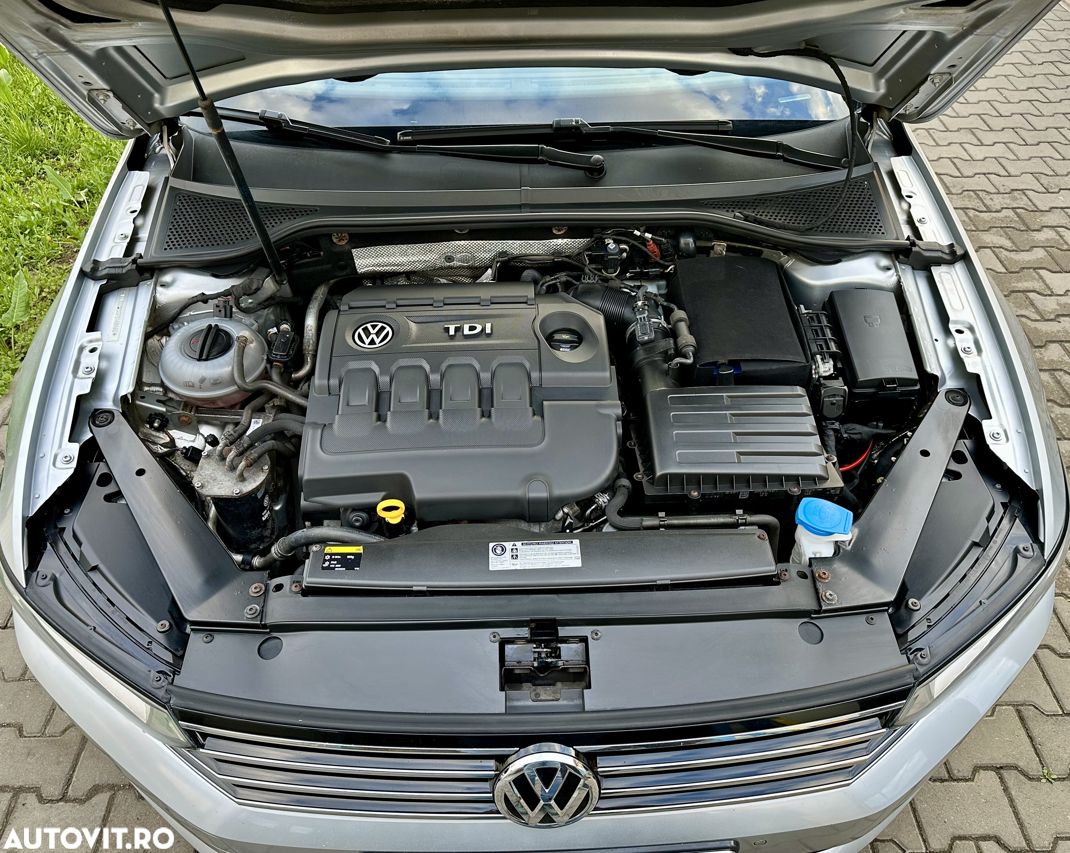 Volkswagen Passat - 13