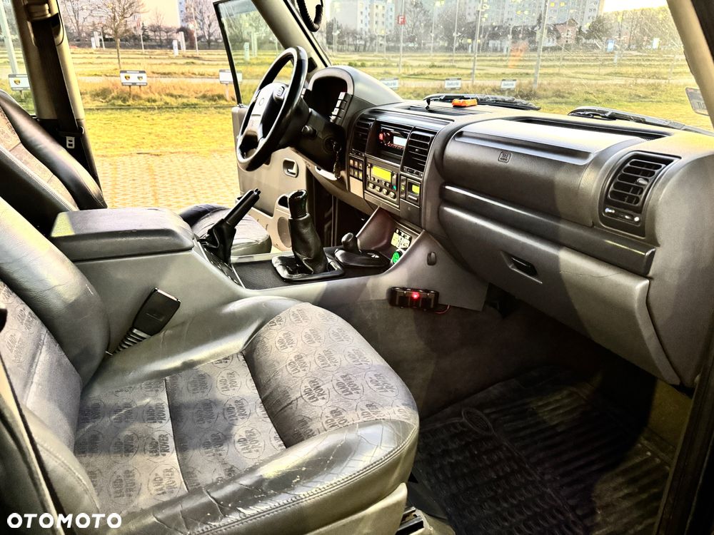 Land Rover Discovery - 11