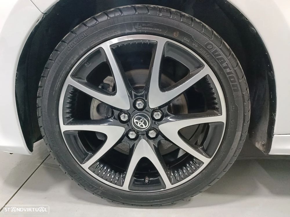 Toyota Yaris 1.5 HDF Luxury - 13