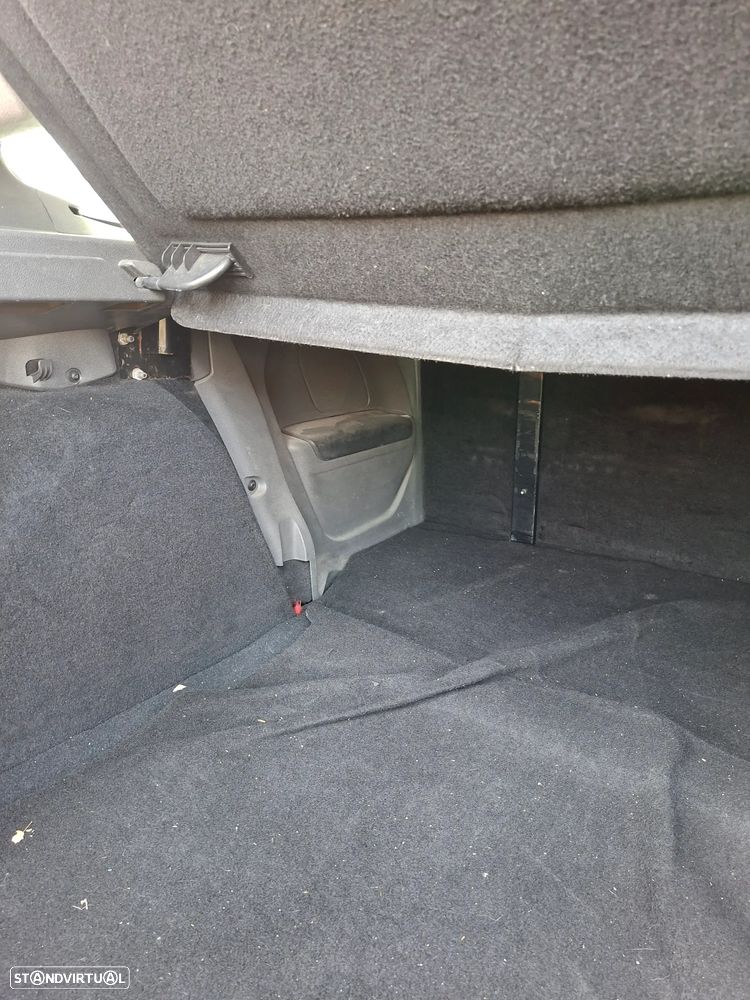 Ford Focus 1.6 TDCi Sport - 11