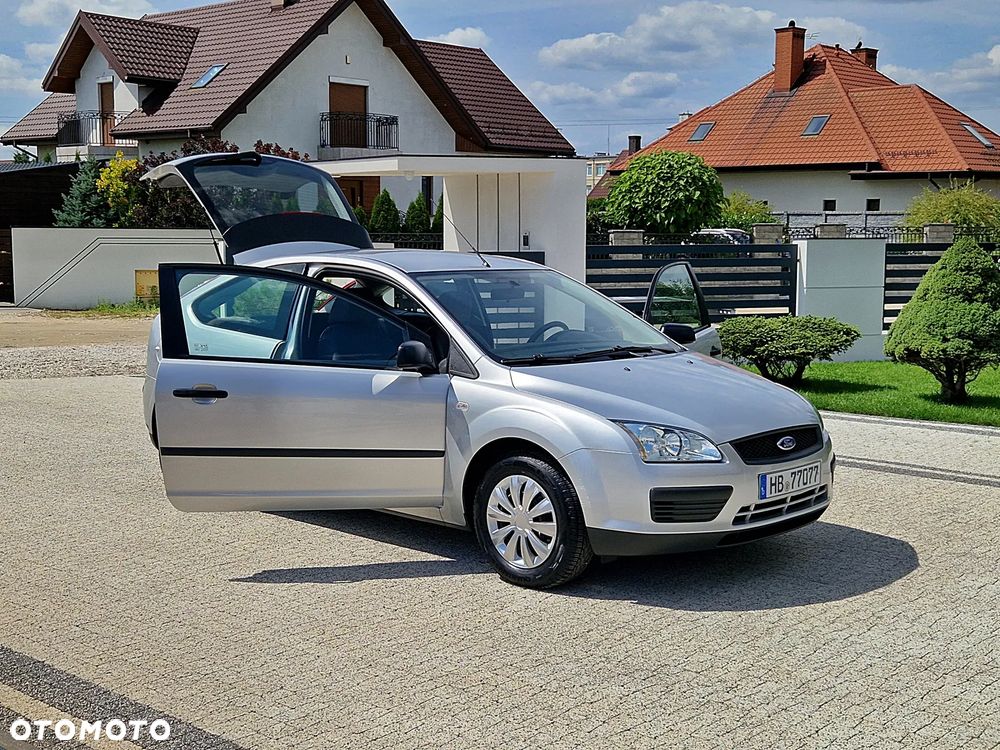Ford Focus 1.6 16V Ambiente - 16