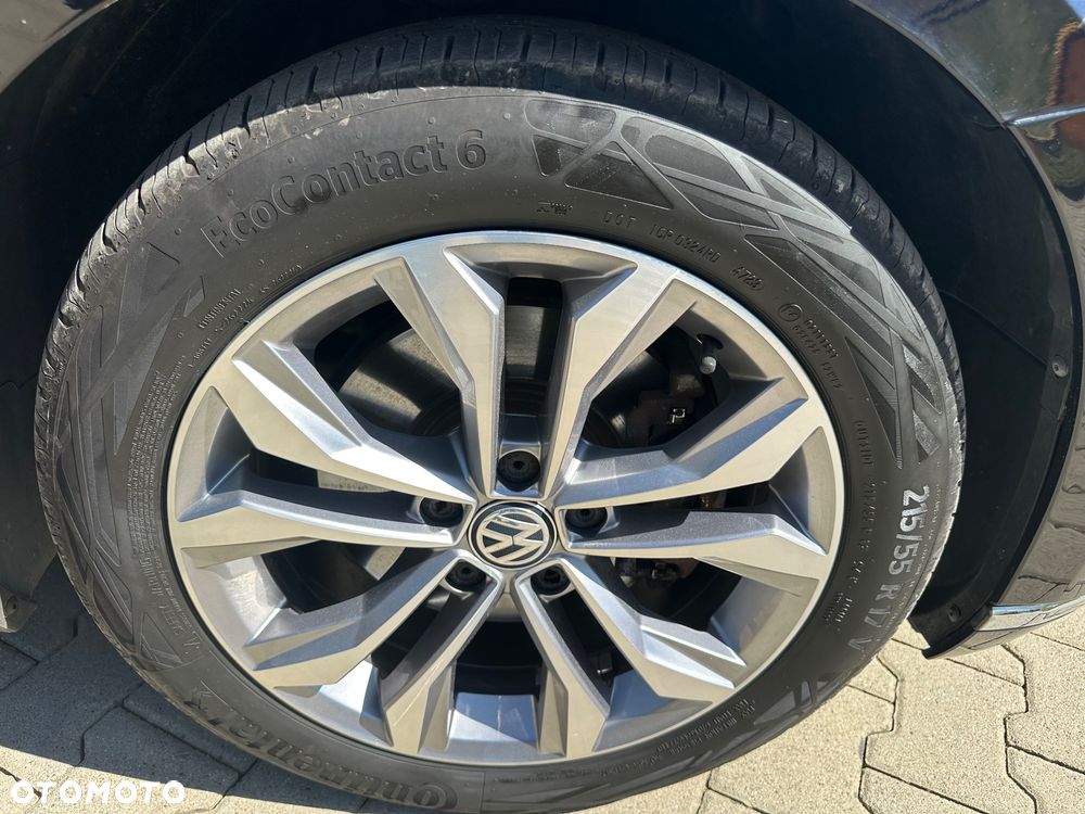 Volkswagen Passat - 23
