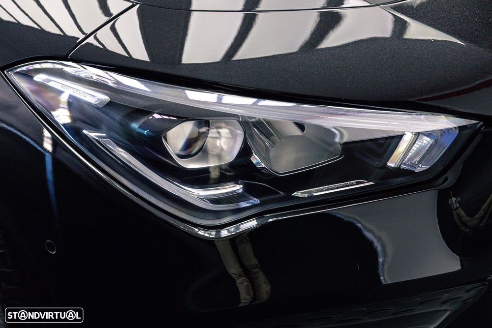 Mercedes-Benz CLA 250 e Shooting Brake AMG Line - 16