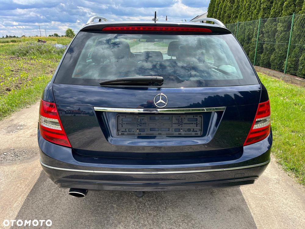 Mercedes-Benz Klasa C 220 CDI DPF Automatik BlueEFFICIENCY Avantgarde - 12