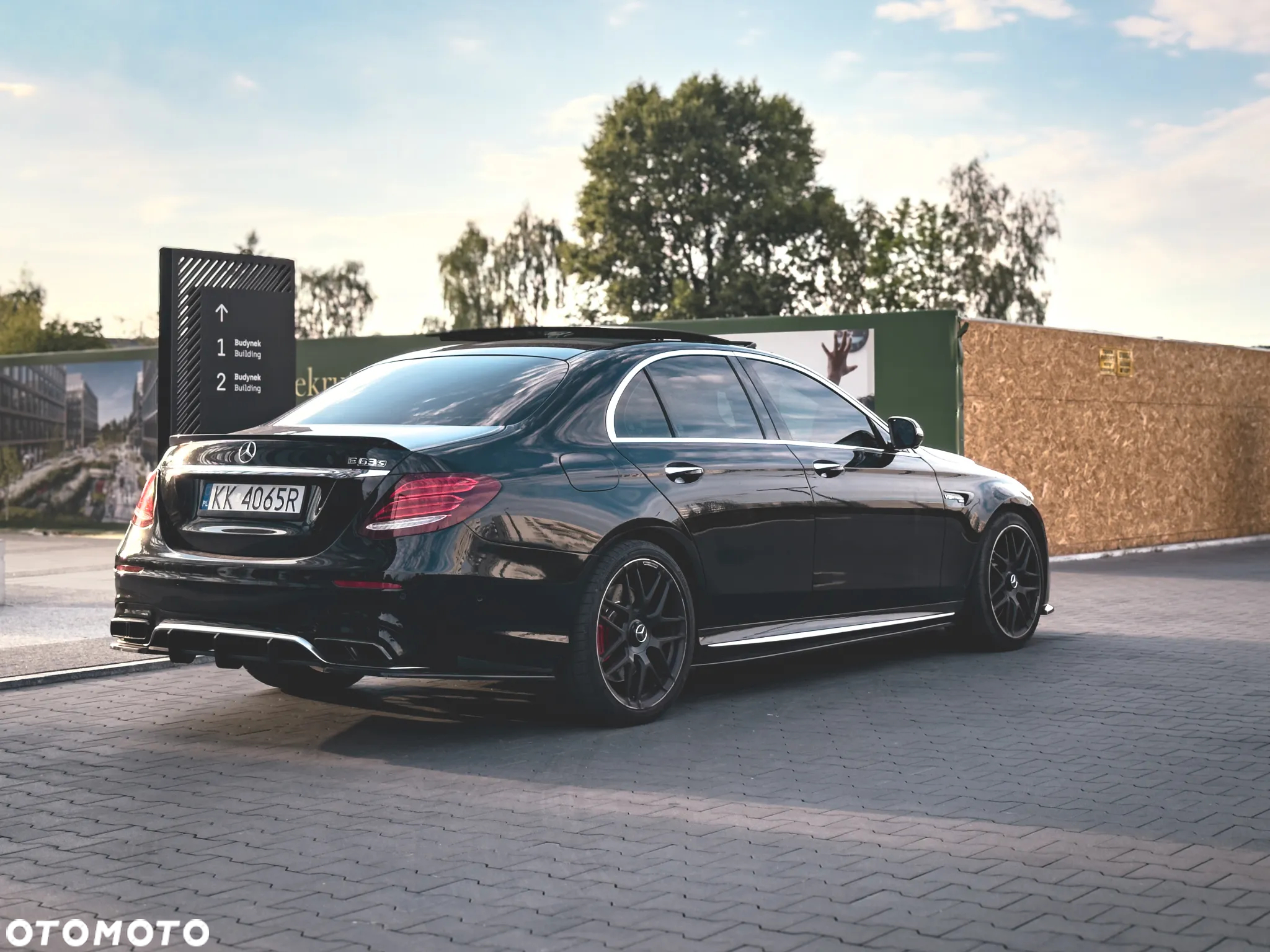 Mercedes-Benz Klasa E AMG 63 S 4Matic+ T AMG Speedshift MCT-9G - 7