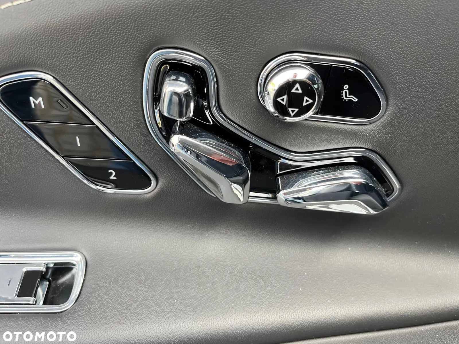 Bentley Flying Spur W12 S - 32