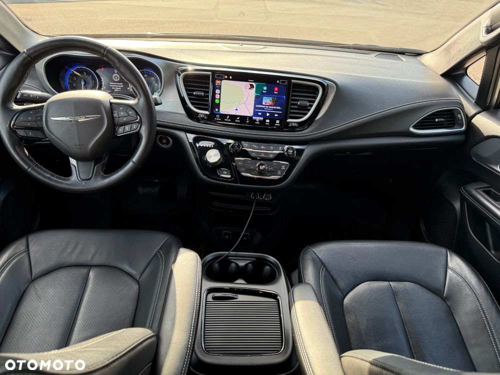 Chrysler Pacifica - 15