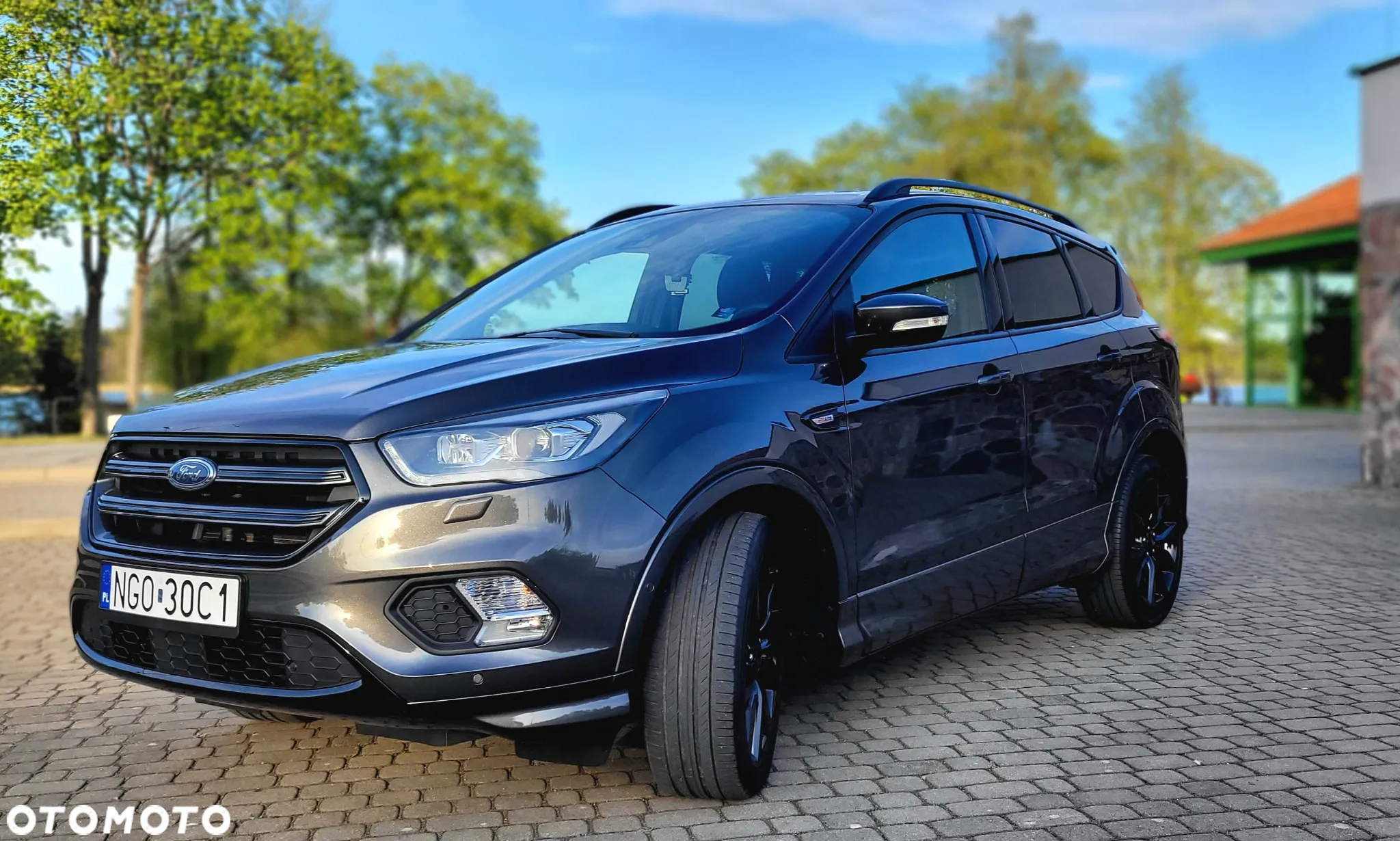 Ford Kuga 1.5 EcoBoost 2x4 ST-Line - 2