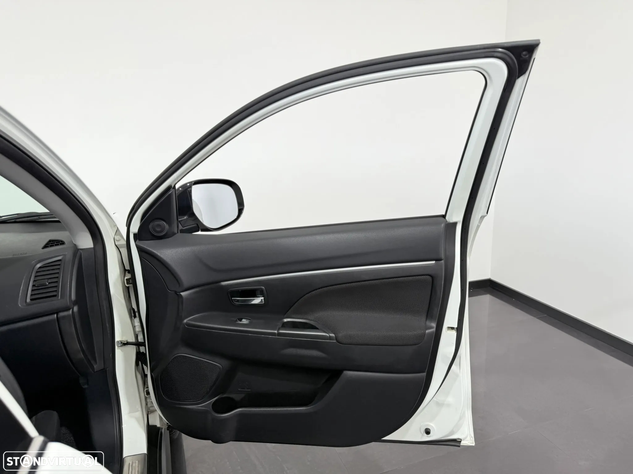 Mitsubishi ASX 1.8 DI-D Intense - 43