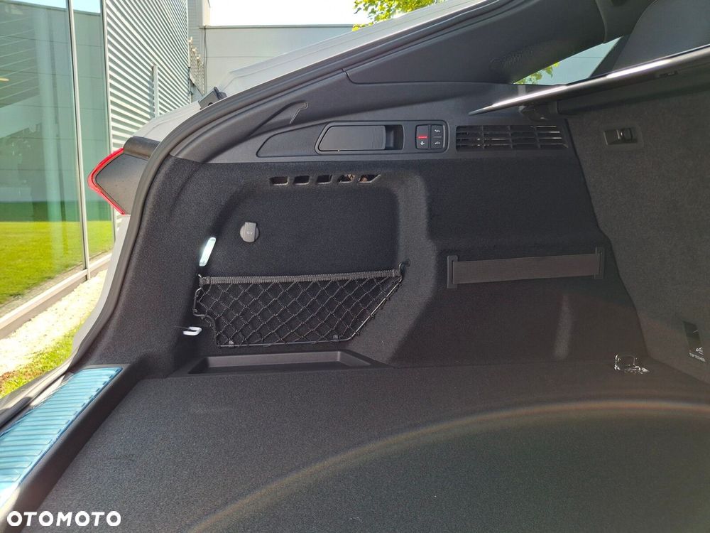 Audi SQ5 Sportback - 14