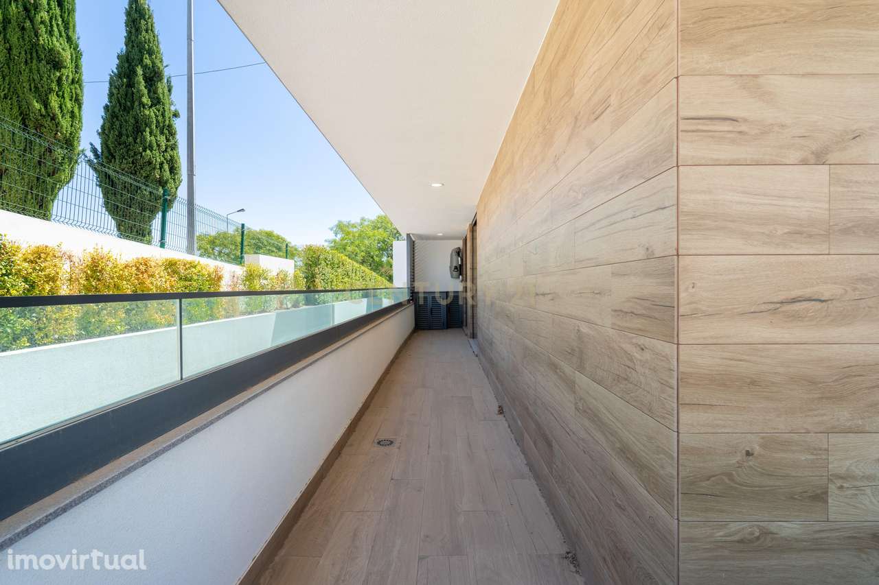 Apartamento T2 Novo a Estrear, Piscina, Estacionamento Privativo,  no - Grande imagem: 5/25