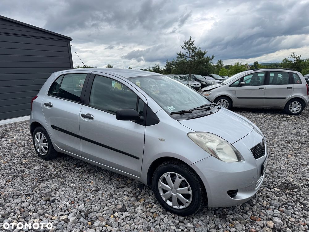 Toyota Yaris 1.0 Luna - 8