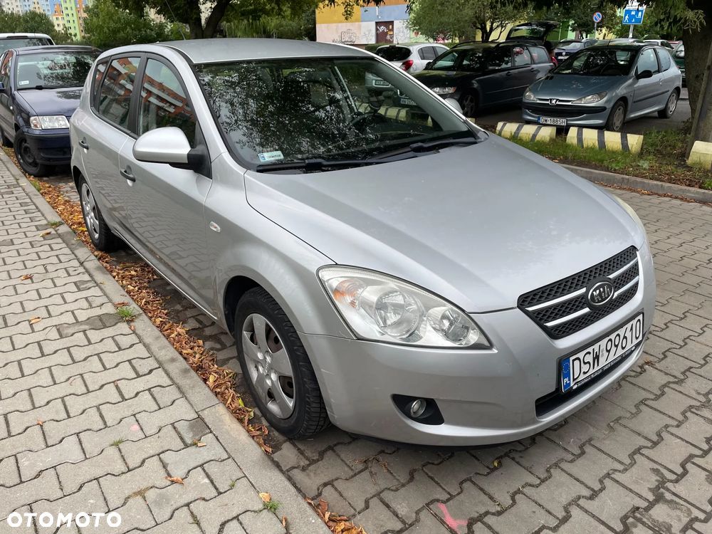 Kia Ceed - 1