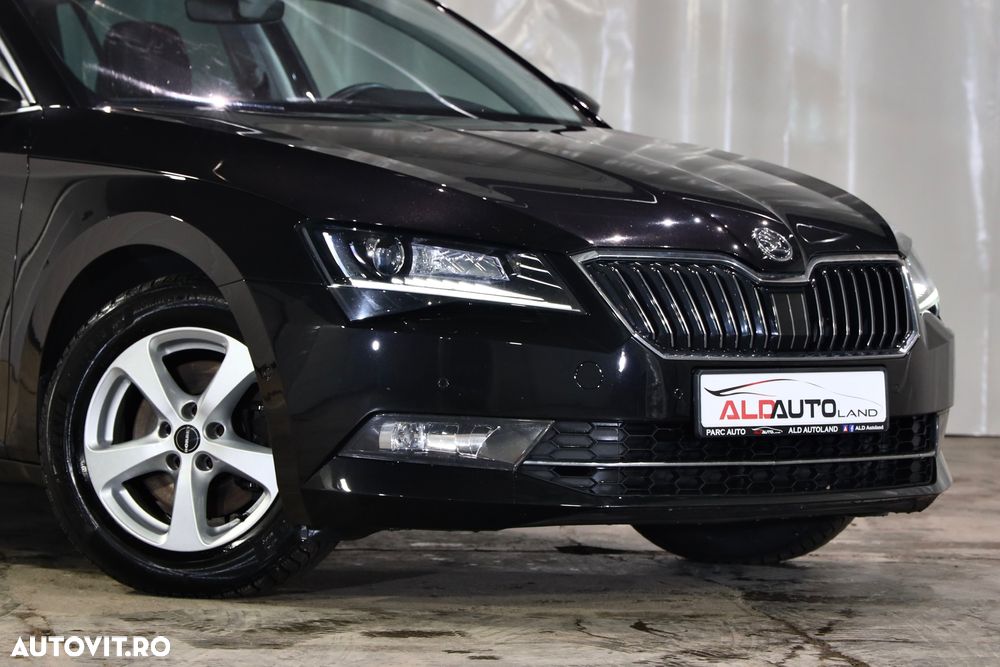 Skoda Superb Combi 2.0 TDI 4x4 SportLine - 31