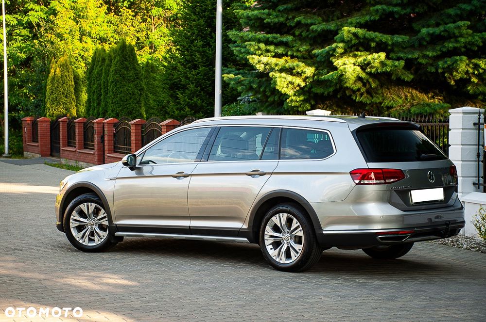 Volkswagen Passat 2.0 TDI SCR 4Mot DSG Highline - 10