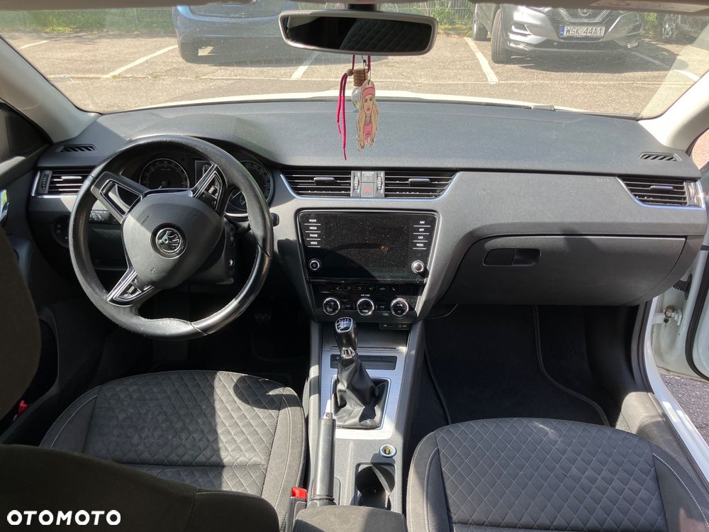 Skoda Octavia 1.6 TDI Drive - 6