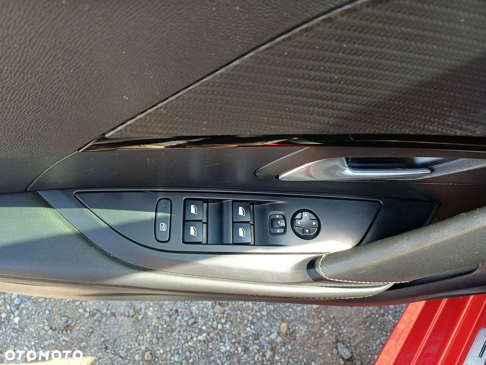 Peugeot 208 PureTech 100 EAT8 GT - 15