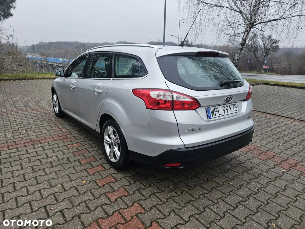 Ford Focus 1.6 TDCi DPF Champions Edition - 8