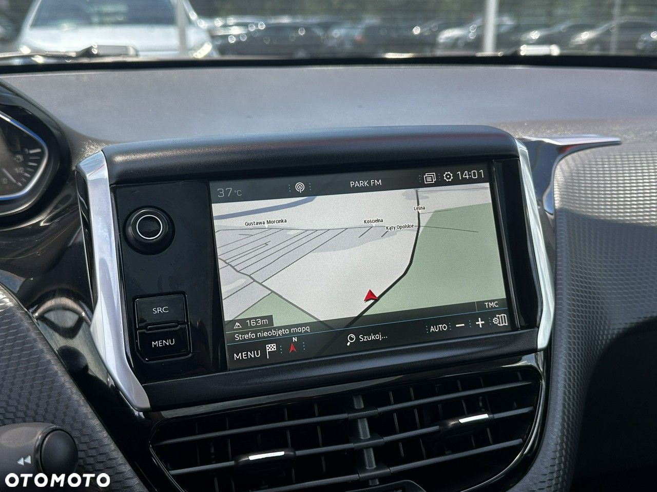 Peugeot 2008 1.2 Pure Tech Allure S&S - 24